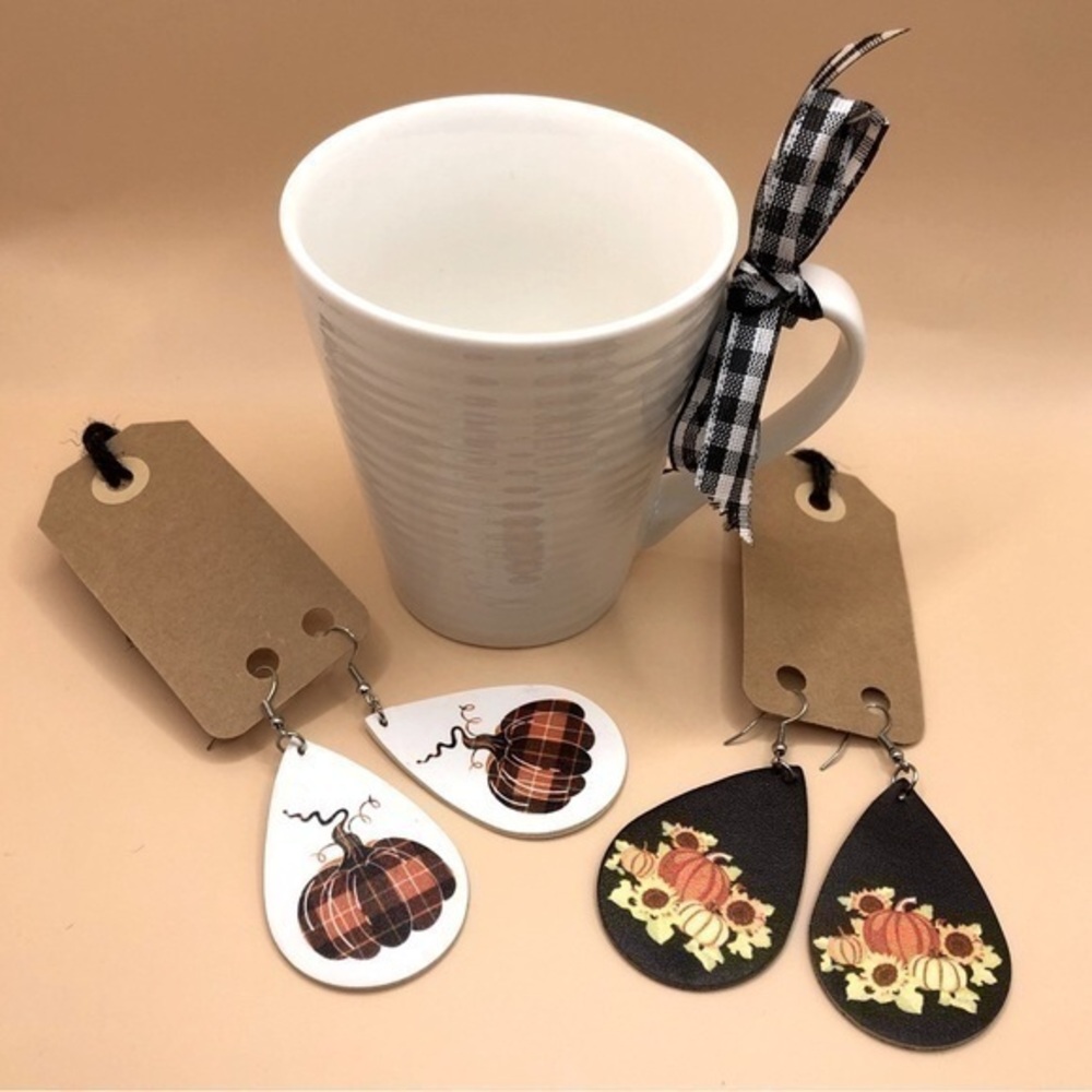 Fall 🍁 Pumpkin Set of Dangle Earrings &  Cozy Grooved Mug, Great Teacher Gift!